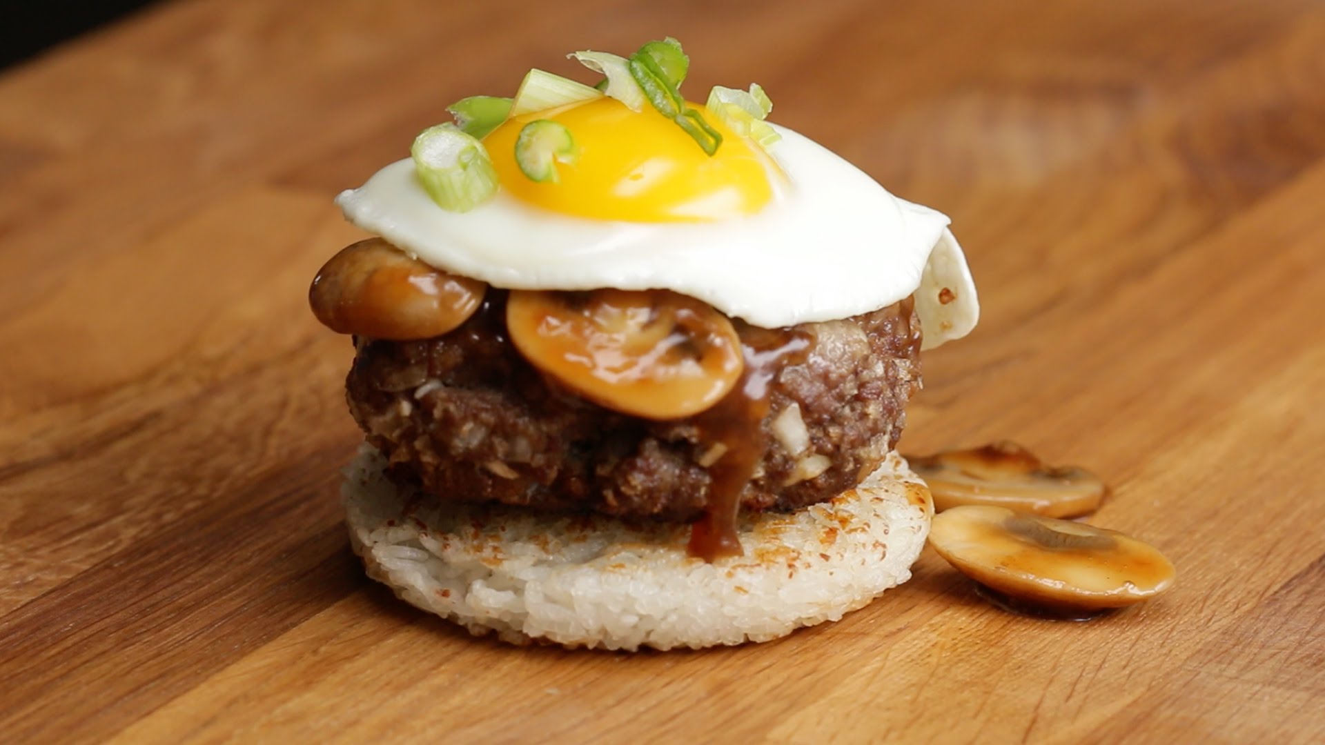 Loco Moco Rice Burger - CookeryShow.com