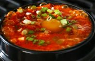 Kimchi soft tofu stew – kimchi sundubu-jjigae – 김치순두부찌개)