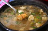 Korean soybean paste stew – Doenjang-jjigae: 된장찌개