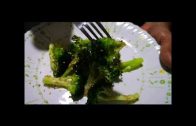 Healthy snack with Broccoli & Sesame seeds