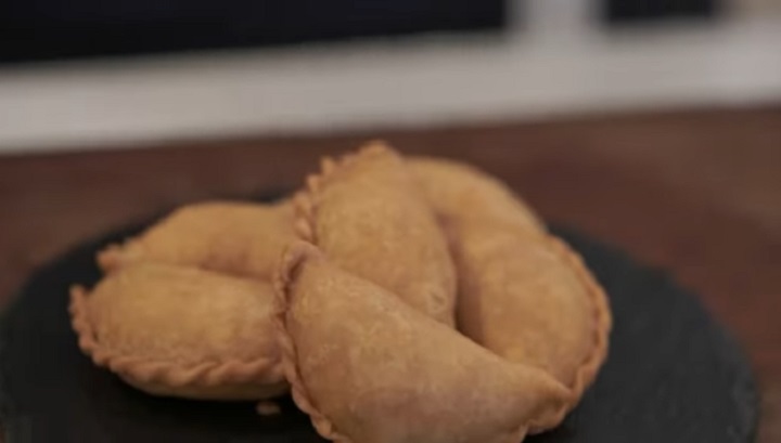 how-to-make-malaysian-curry-puffs
