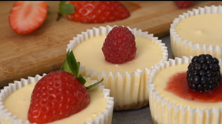 easy-mini-cheesecakes-recipe